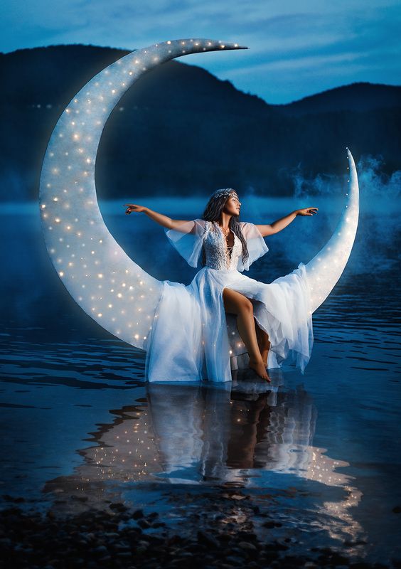 Lady of the Moonphoto preview