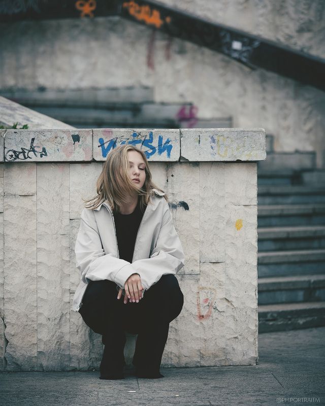 Девушка, город, портрет Девушкаphoto preview