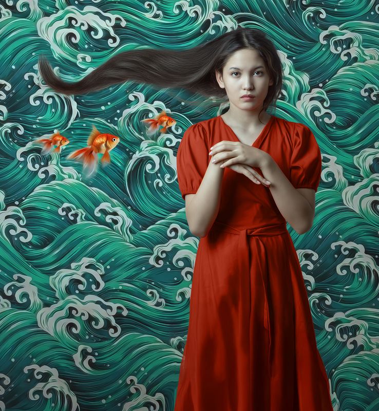 В красном  с золотыми рыбкамиphoto preview