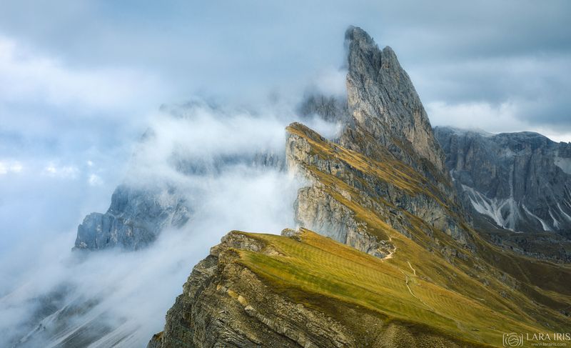 Между небом и землейphoto preview