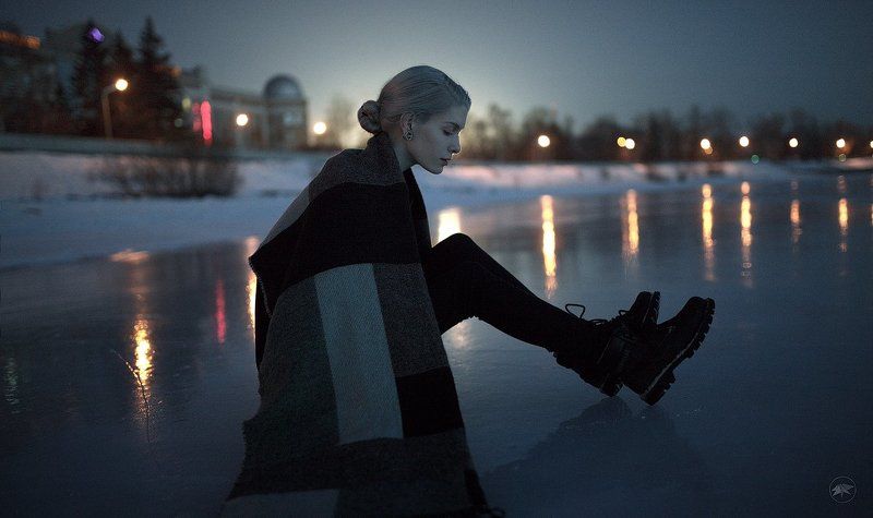 девушка, лед, зима, ночь, город, огни, отражение, блондинка, холод, sigma, 35, art Крылья фото превью