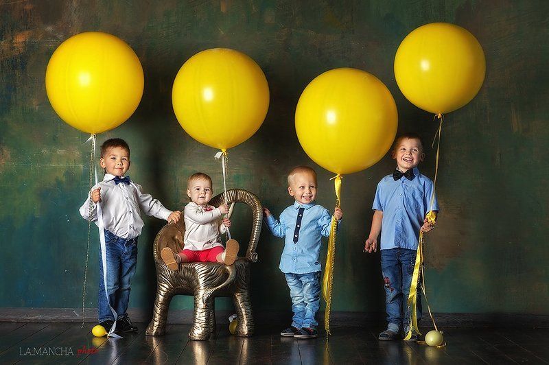 Дети, Дети с шарами, Желтый, Малыши, Синий, Шарики День Рожденияphoto preview