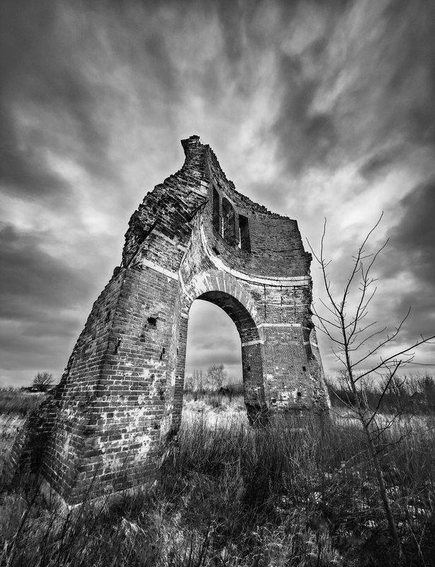 Разрушенная церковь Богоявления господня. Тульская областьphoto preview