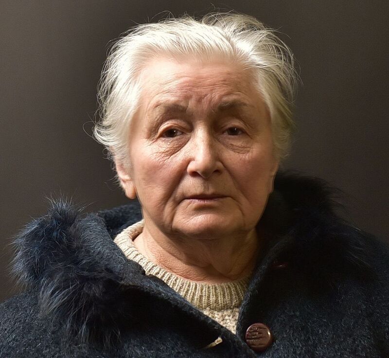 Позади крутой поворотphoto preview