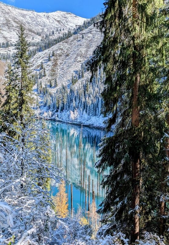 озеро каинды казахстан Озеро Каинды осенним утром Казахстанphoto preview