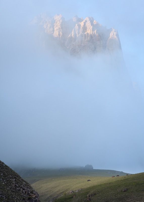цей-лоам, ингушетия, вечер Парящая гора Цей-Лоамphoto preview