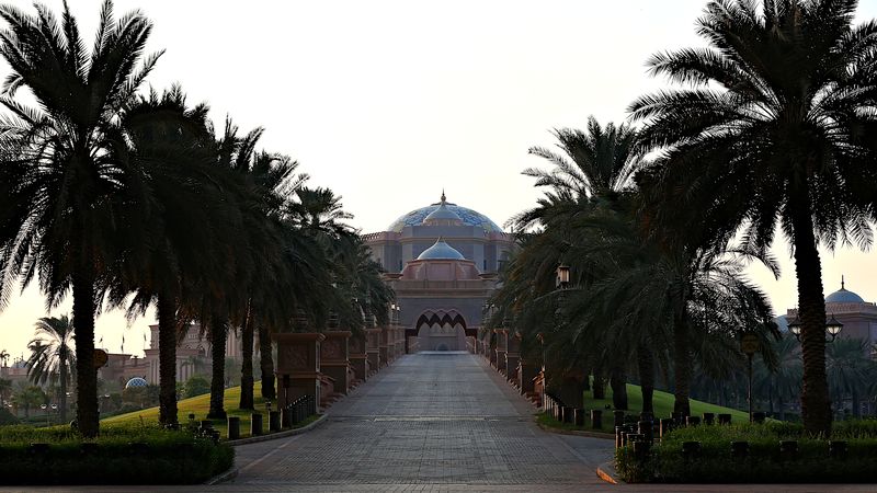 Где-то в Абу-Дабиphoto preview