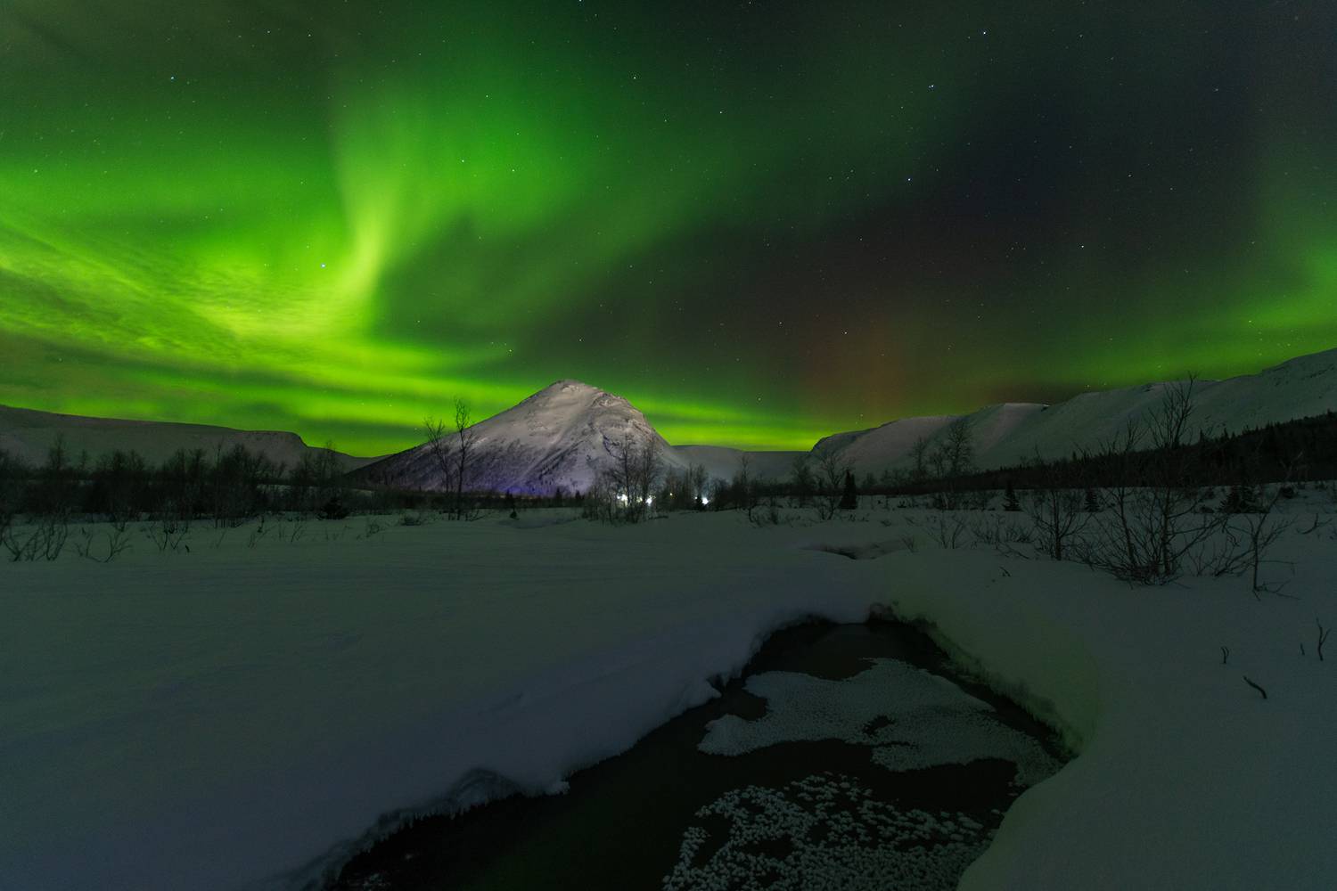 Сияние в долине Малого Вудъявра.. Автор: Ян Сурогин , Ян Сурогин