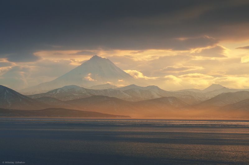 Камчатка, Авачинская бухта бухта на закатеphoto preview