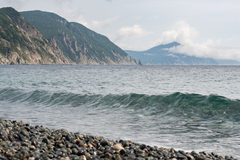 Волны в бухте Тасоваяphoto preview