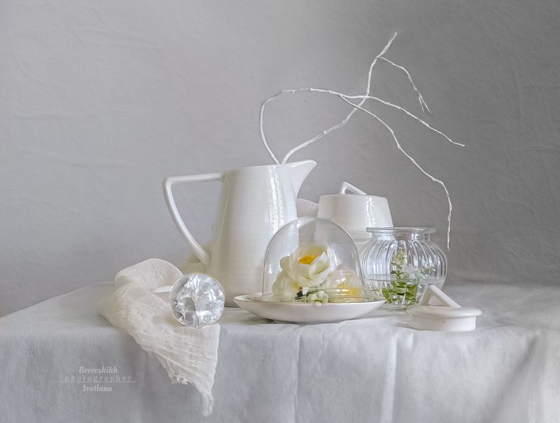 натюрморт,  ваза, цветы, светлый ключ, прованс, белоенабелом, фото у окна, фото на телефон. Запахло весной!photo preview