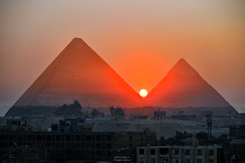 египет, пирамиды, гиза, закат, путешествия, солнце, мультиэкспозиция Пирамиды и солнцеphoto preview