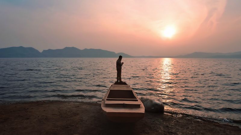 full-spectrum 16 : 9photo preview