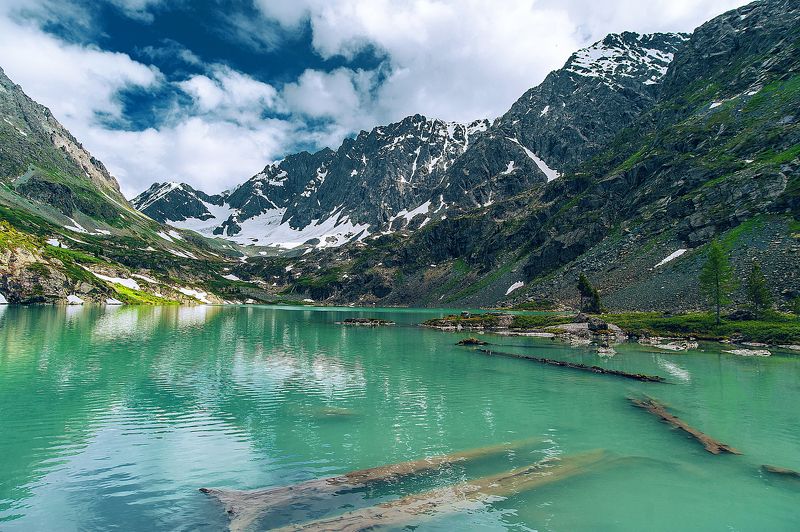 озеро, Куйгук, голубое небо, прозрачная вода, природа, лето, бревна, горы, лес, горный, снег, зелень, бирюзовая вода Озеро photo preview