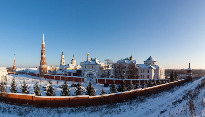 монастырь, пейзаж, зима, панорама, голутвин, коломна, подмосковье, россия, снег, мороз, синее небо, православие, христианство, религия Ново-Голутвинский монастырьphoto preview