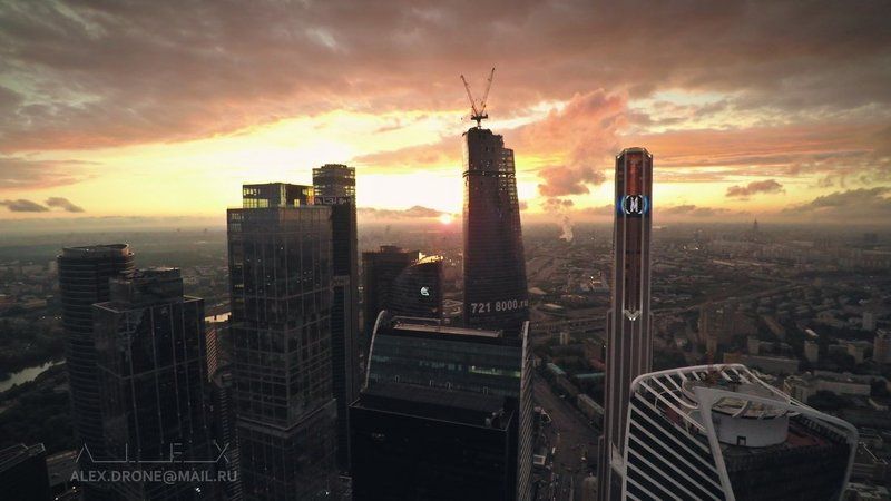 Эпично над Москвойphoto preview