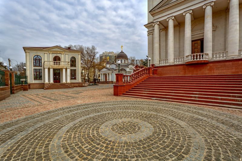 на территории Кафедрального Александра Невского Собораphoto preview