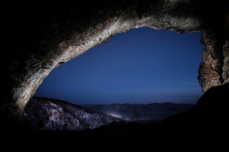 красноярск, торгашинский хребет, скала арка Аркаphoto preview