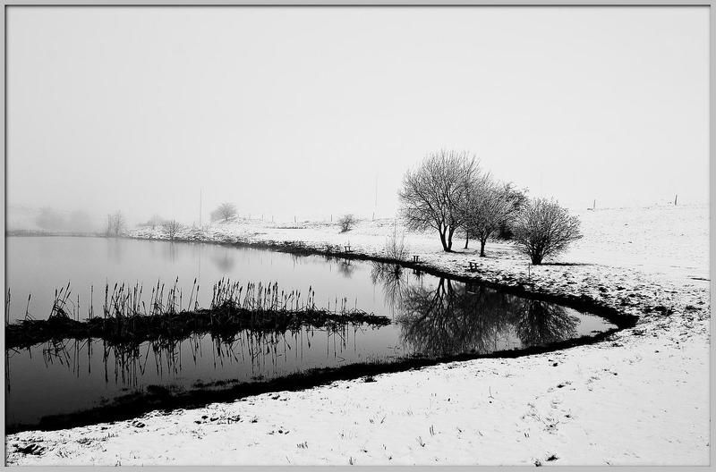 На углуphoto preview