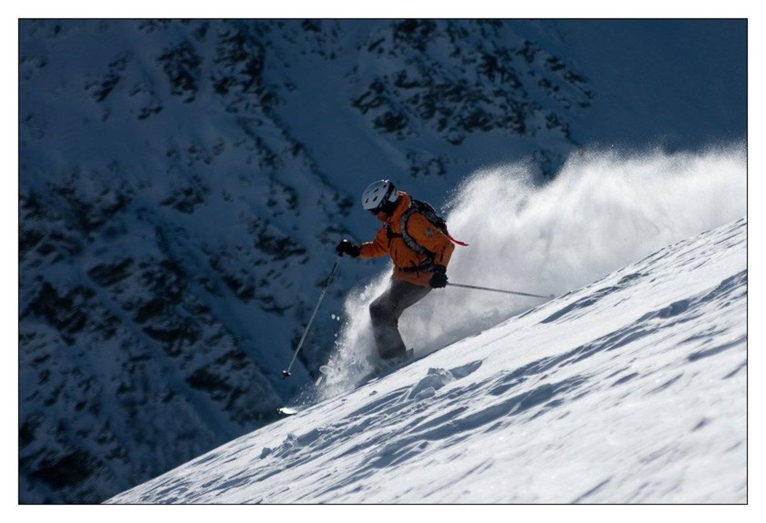 Фрирайд. Пыль. Автор: Алексей Иванов горы, кавказ, чегет, девушка, горные лыжи, Алексей Иванов