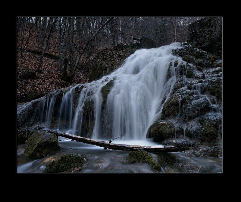 вода,лес,камни у каскадаphoto preview