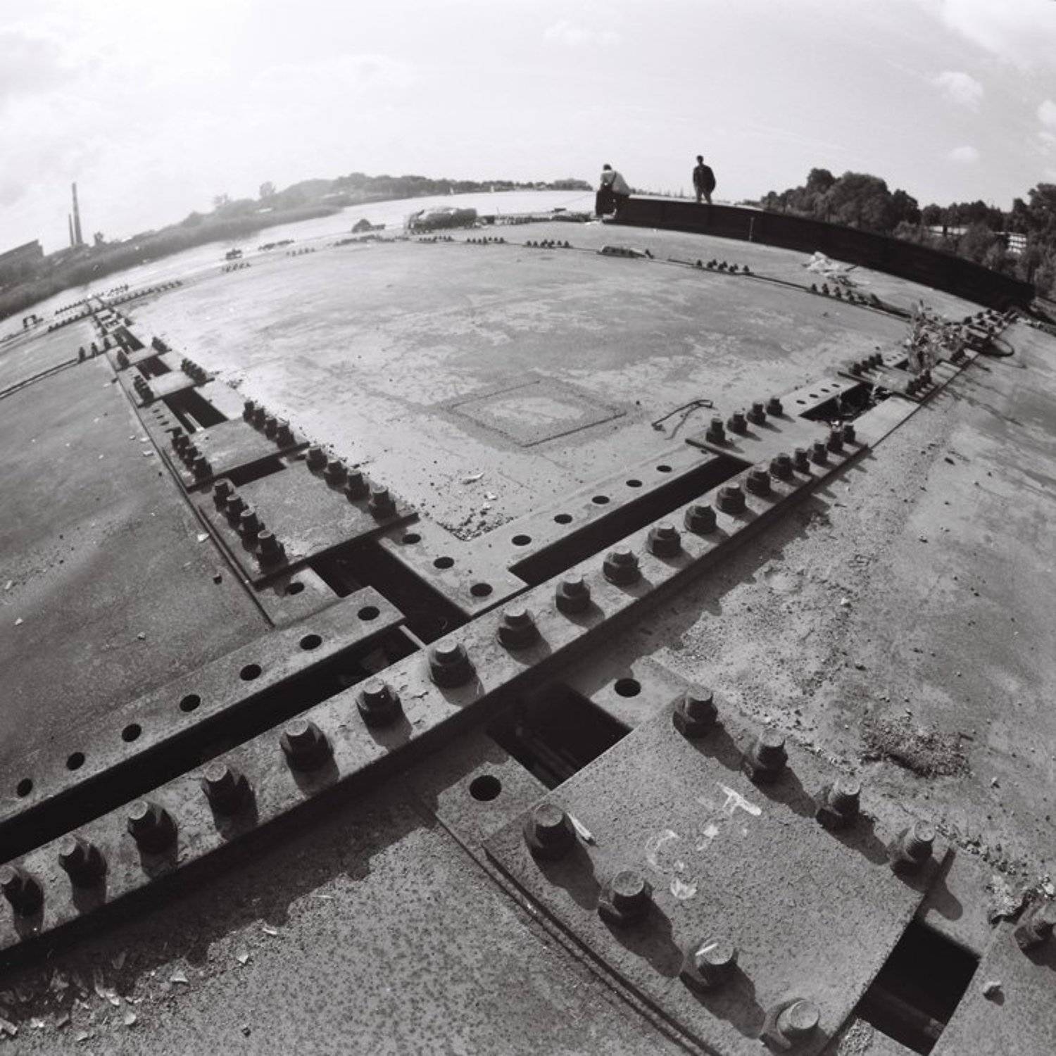 Понтон. Автор: Sergey Tarba 6х6, негатив, плёнка, b&w, Sergey Tarba