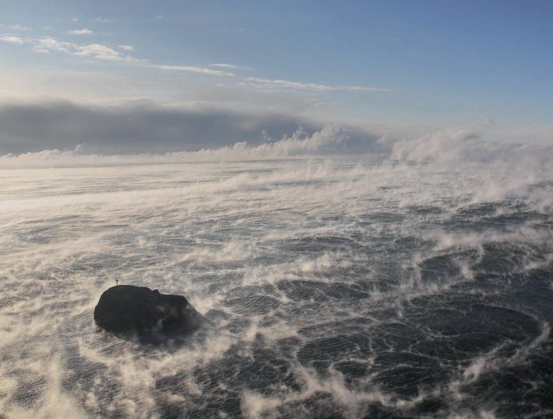 море,парит единениеphoto preview