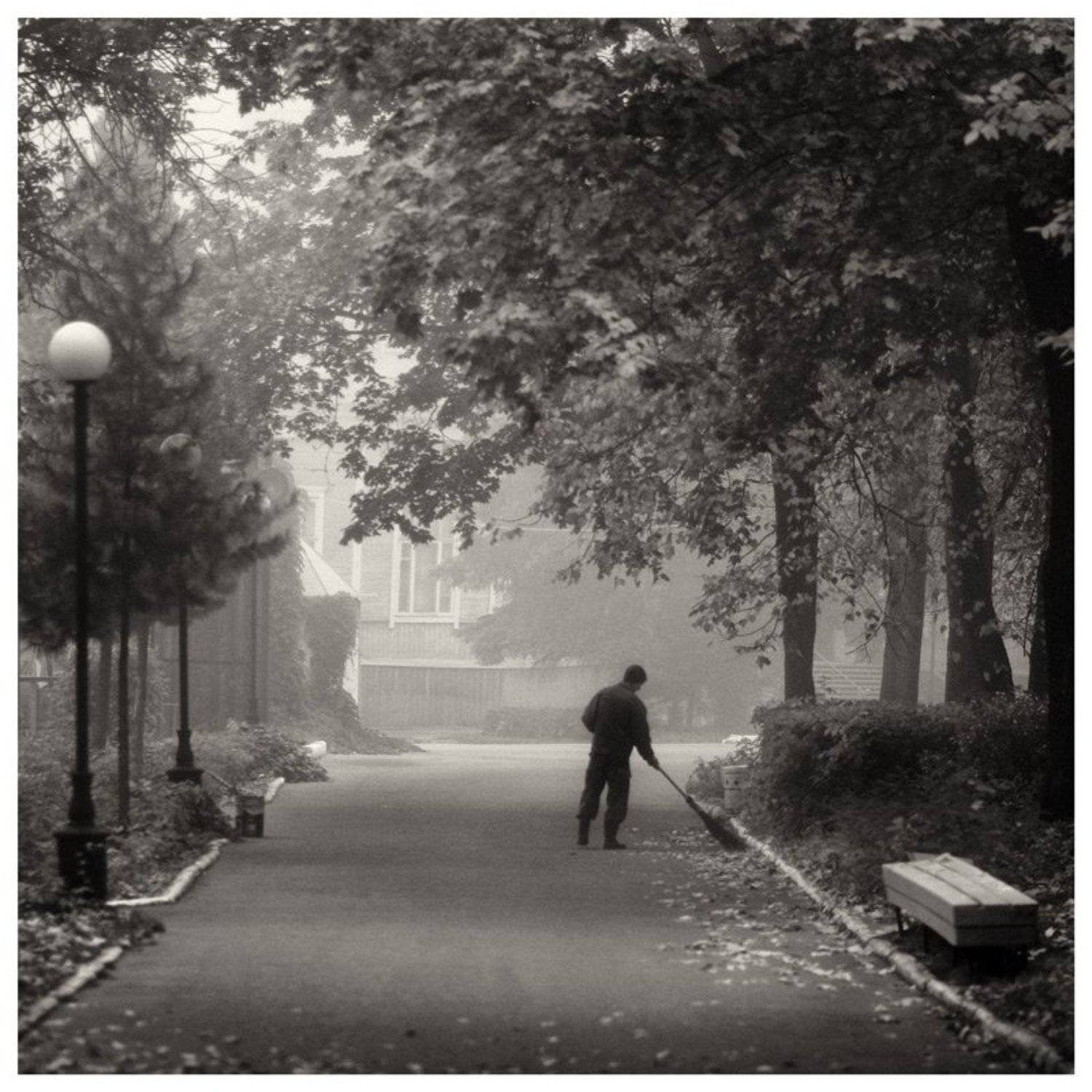 дворник. Автор: Сергей Дужников , Сергей Дужников