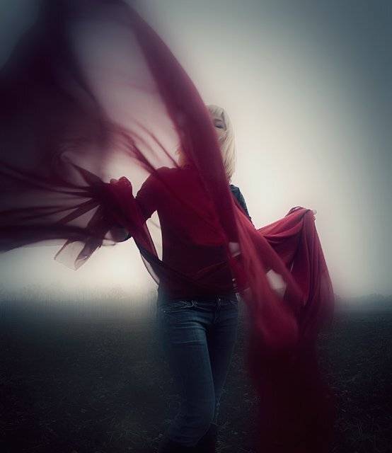 из туманной фотосессии. Автор: Александр Ёж туман, ткань, красный, Александр Ёж