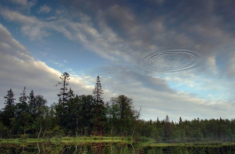 вода, небо, лес, круги на воде Попасть камнем в небо...photo preview