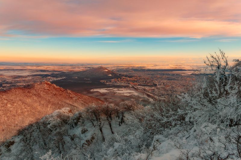 бештау,пейзаж,гора,кмв, пятигорск,машук,зима,природа,склон горы Февральский пастельный закатphoto preview