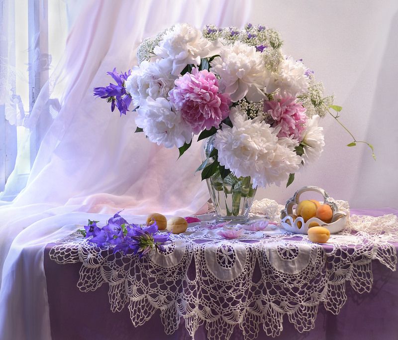 still life, натюрморт, цветы, фото натюрморт, лето, персики, пионы, колокольчики Роскошь июня...photo preview