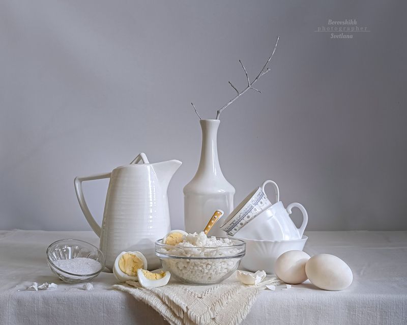 натюрморт, белыйнатюрморт, высокий_ключ, белоенабелом, white_on_white, прованс, фото на окне, фото на телефон Белый натюрмортphoto preview