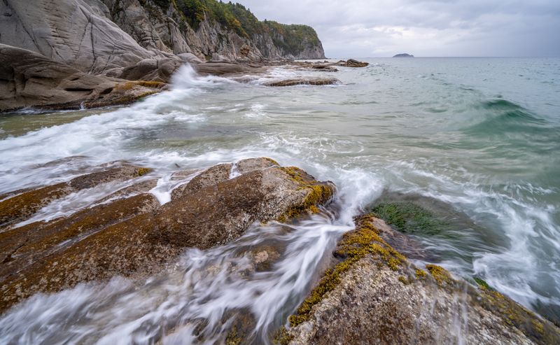 Россия, Приморский край, Приморье, Лазовский заповедник, бухта Тачингоуза, Японское море,  Море волнуется фото превью