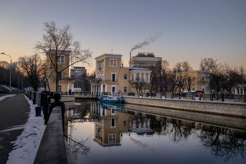 утро, москва, яуза, город Сыромятнический гидроузел на Яузеphoto preview