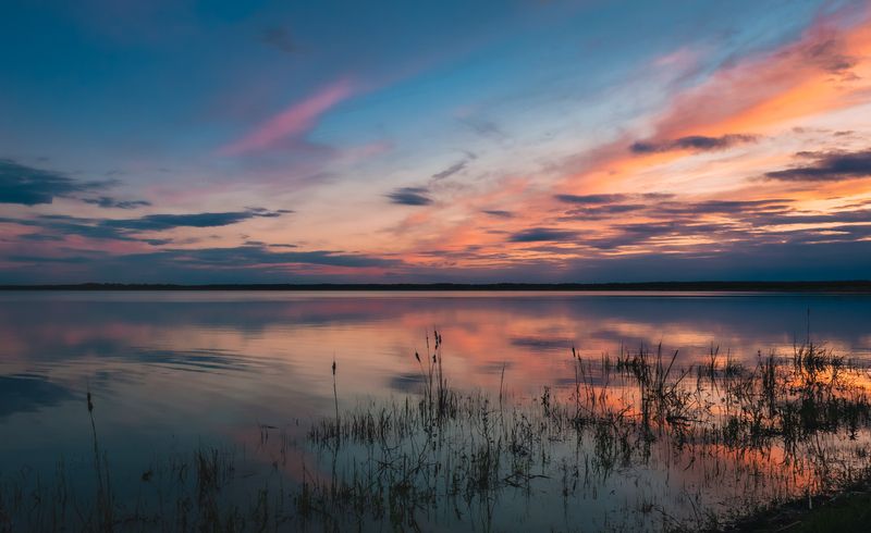 озеро вечер закат облака Закат на озере.photo preview