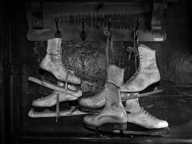 коньки, натюрморт, мечта Отбегалисьphoto preview