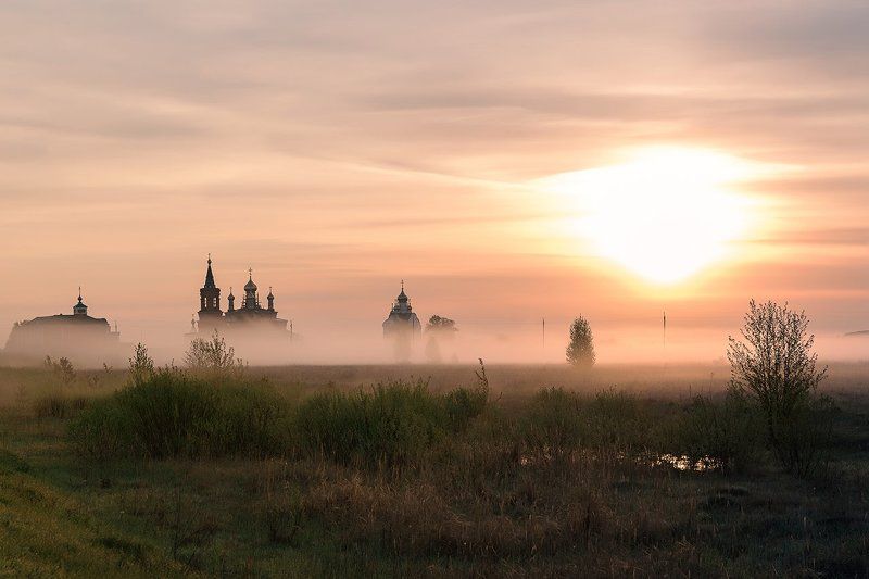 рассвет монастырь солнце туман  за туманом...photo preview