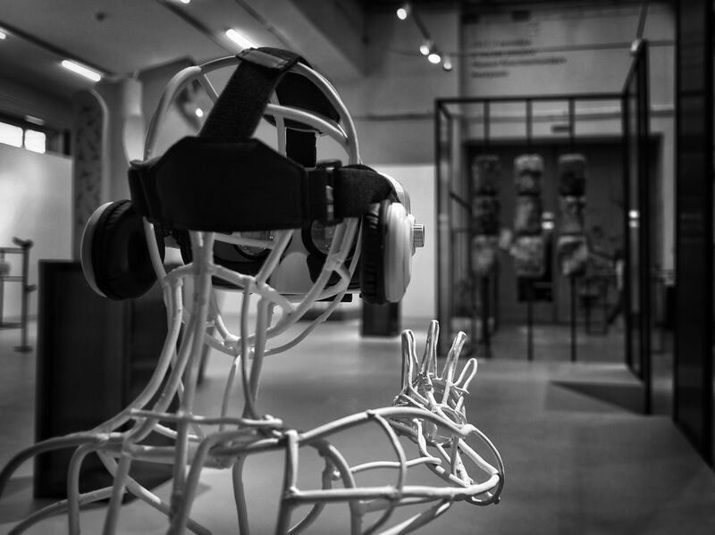 Виртуальная реальность, очки, вселенная Новая реальностьphoto preview