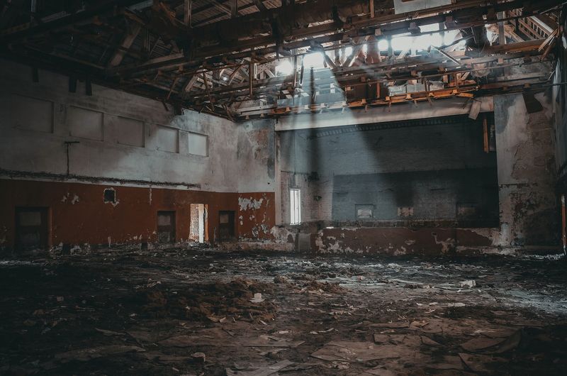 разруха, апокалипсис, экран, зал, луч, лучи кинотеатр фото превью