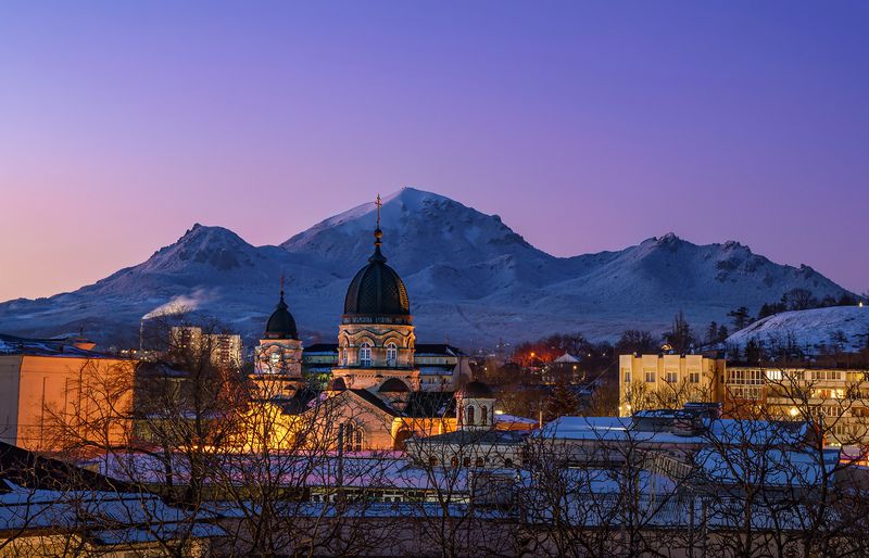 кавказ, горы, гора, бештау, кмв, пятигорск, город на закате, зимний город, вечерний город, храм, архитектура После закатаphoto preview