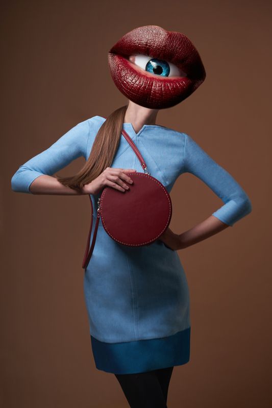 губы, глаз Жертва пластической хирургииphoto preview