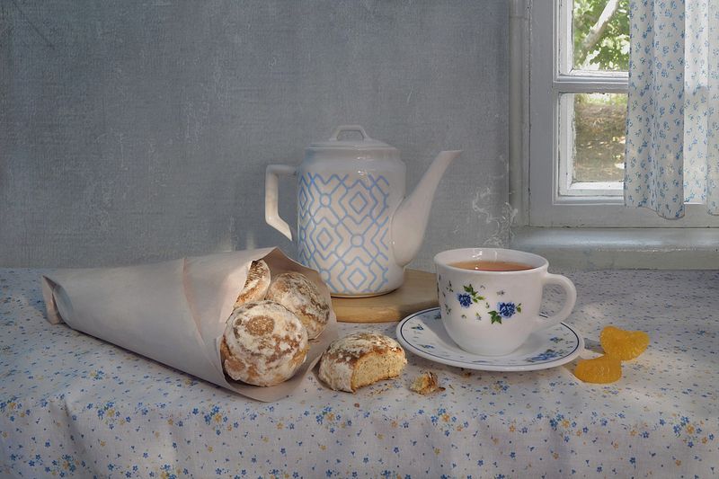 натюрморт,чай,пряники,кулек,окно, Чай с пряникамиphoto preview