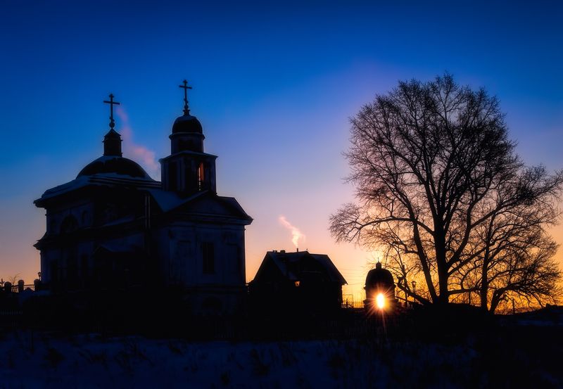 Свет в оконцеphoto preview