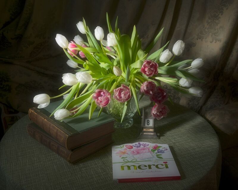 Поздравляю с Праздником всех прекрасных дам!photo preview