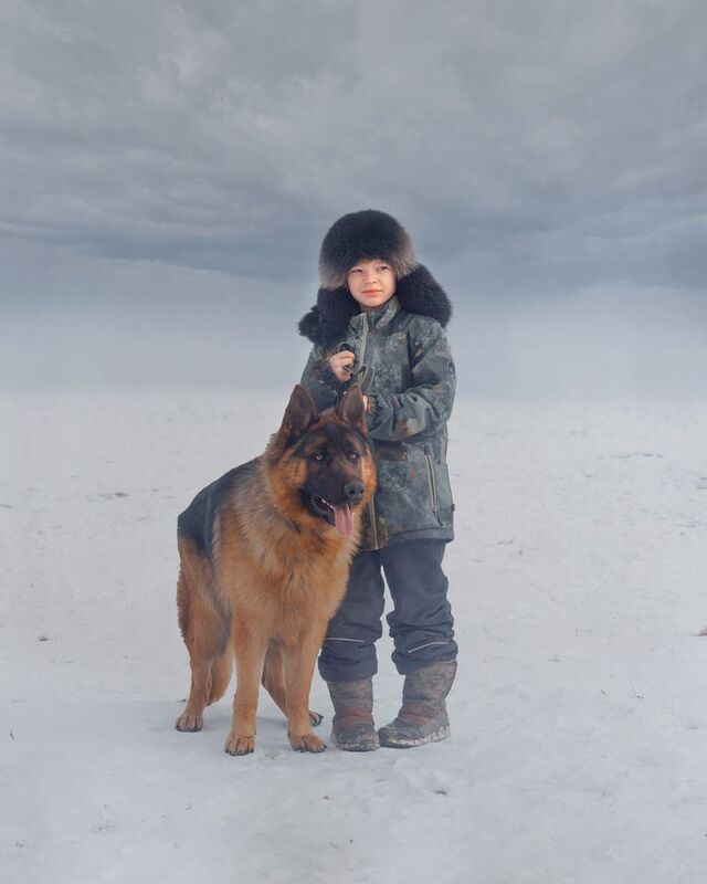 собака животные дети photo preview