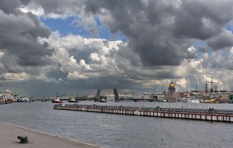 Тучи над городом встали..photo preview