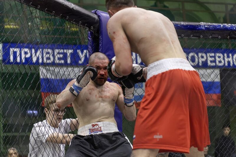 А он всё бьёт — здоровый, чёрт! — Я вижу: быть беде. Ведь бокс — не драка, это спорт Отважных и т. д.photo preview