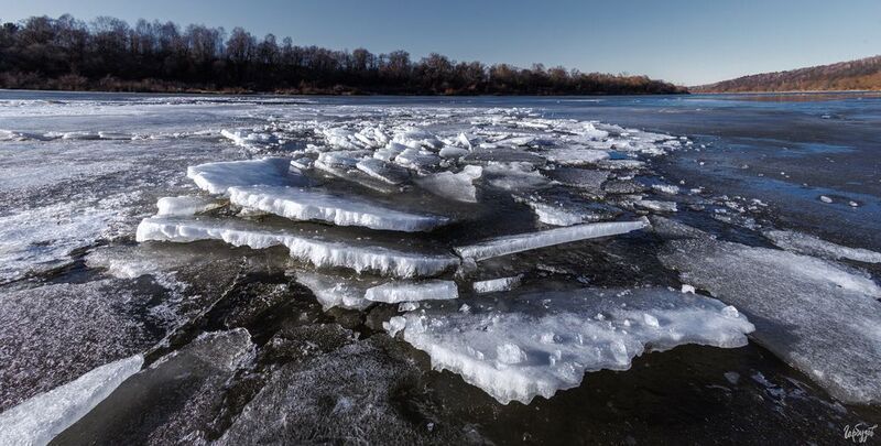 Ледоход на Оке в районе Поленовоphoto preview