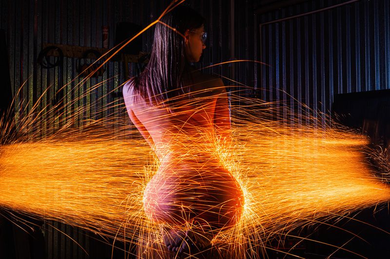 ню, эротика, искры, попа, креатив, Михаил Решетников искры на теле photo preview